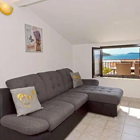 Apartment Petar Rogoznica Zecevo