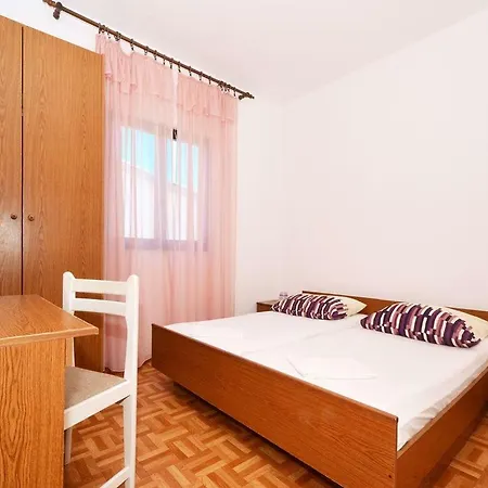 Petar Rogoznica Apartment